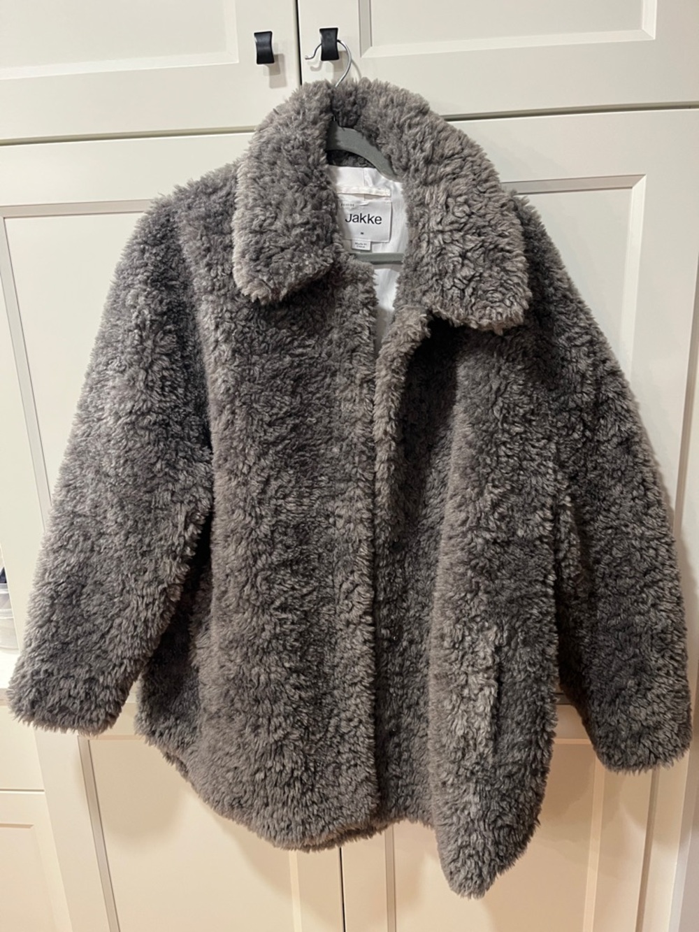 Jakke Women's Gray Faux Shearling Pea Coat